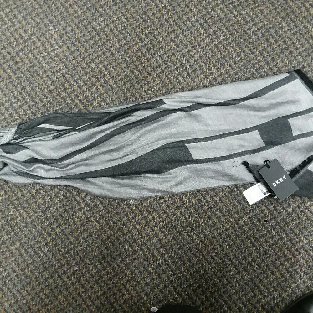 DKNY scarf new